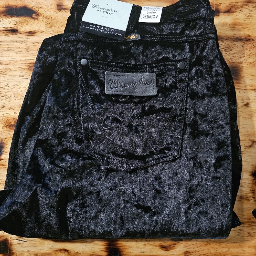 Wrangler Velvet Trumpet Flare